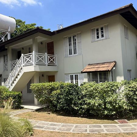 Finest Accommodation Renfrew Place 1 Bedroom Apt # 42 New Kgn 4--12 Renfrew Rd Kingston Exteriér fotografie