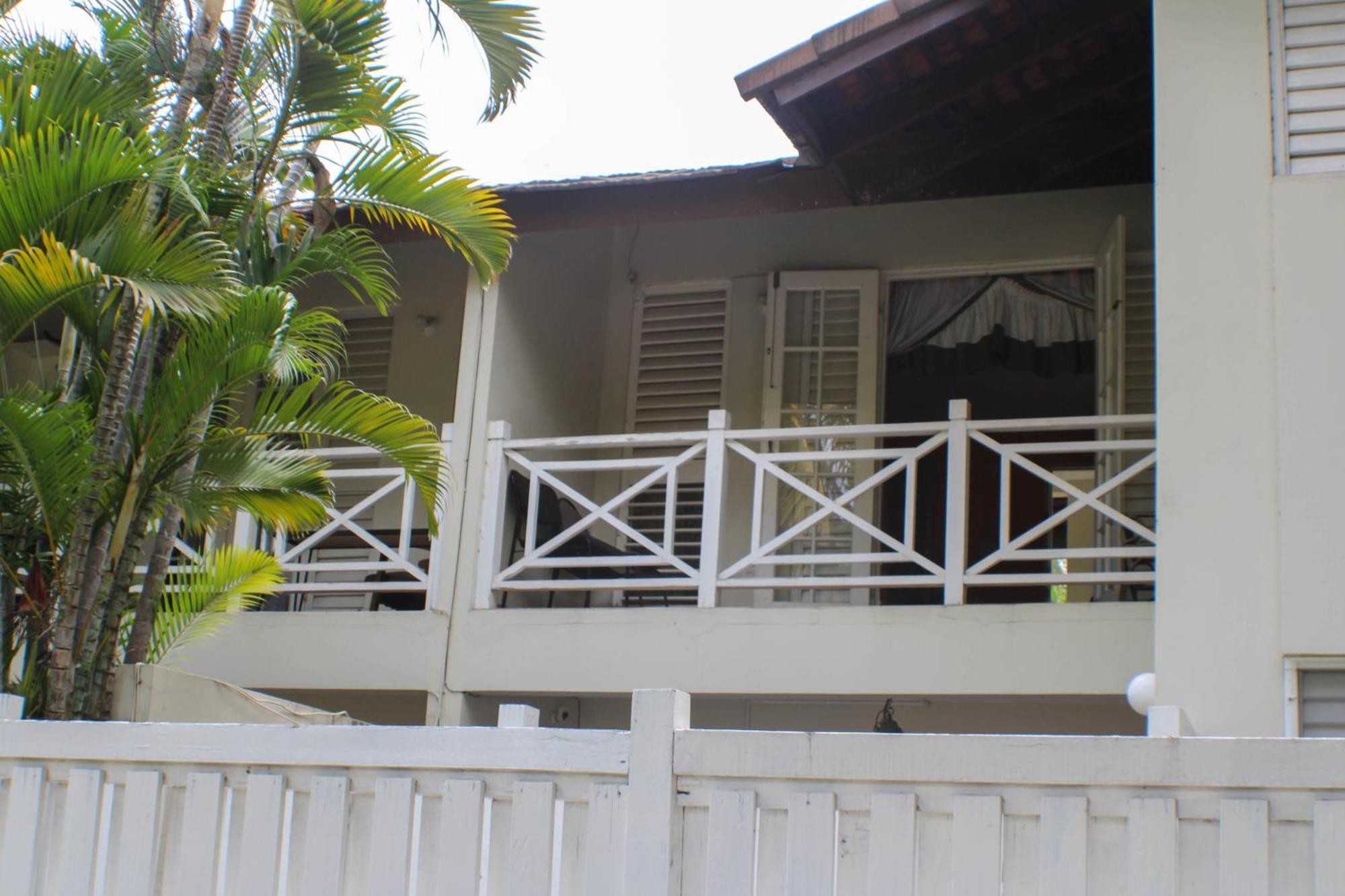 Finest Accommodation Renfrew Place 1 Bedroom Apt # 42 New Kgn 4--12 Renfrew Rd Kingston Exteriér fotografie