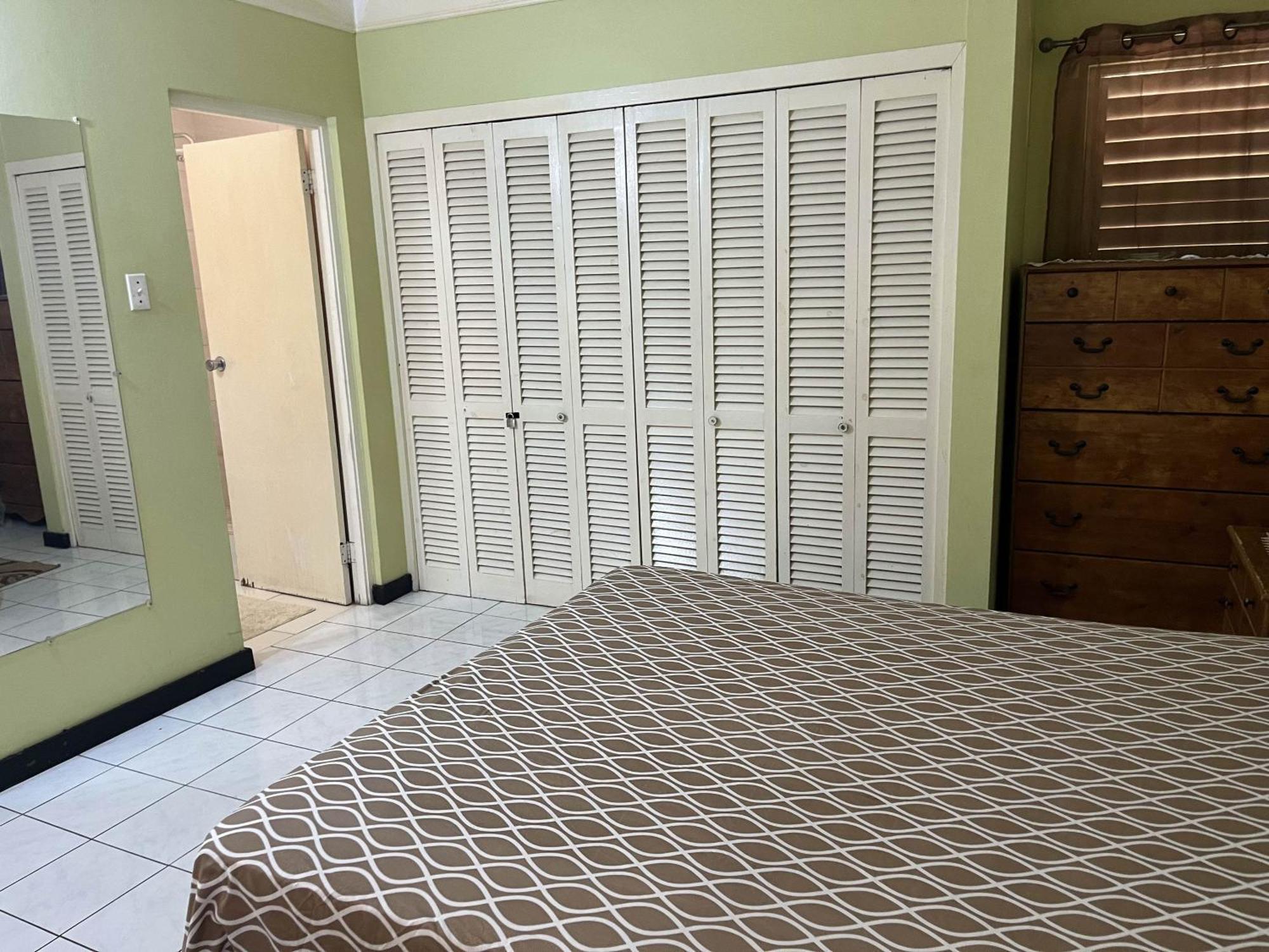 Finest Accommodation Renfrew Place 1 Bedroom Apt # 42 New Kgn 4--12 Renfrew Rd Kingston Exteriér fotografie